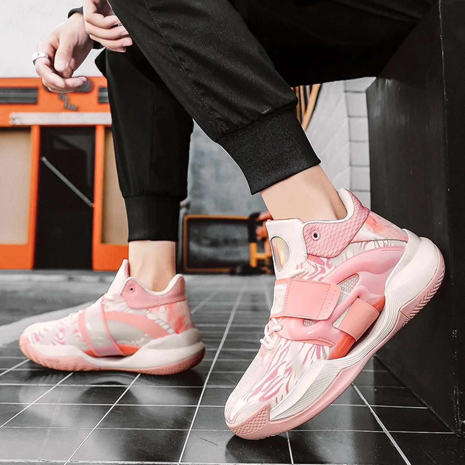 Men's Fashion Basketball Shoes Soft Sole Comfortable Sneakers Teenagers Breathable Anti-Slip Running Trainers Women's Basketball Sneakers Outdoor Casual Walking/Men's/Women's Shoes
