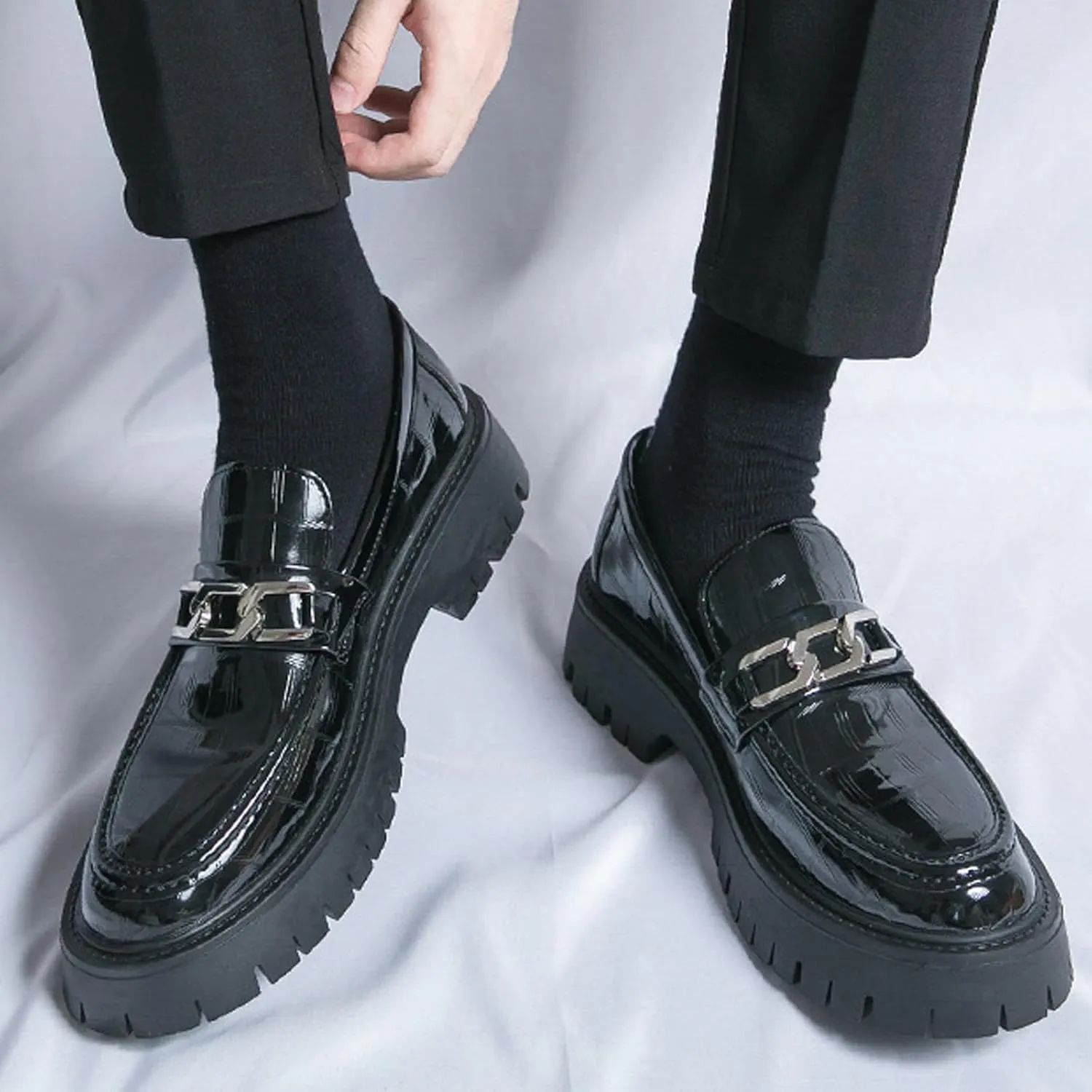 Men's Patent Leather Platform Slip-on Loafers,Fashion Round Toe Metal Decoration Non-Slip Thick Sole Business Dress Shoes Causal Party Wedding Prom Shoes