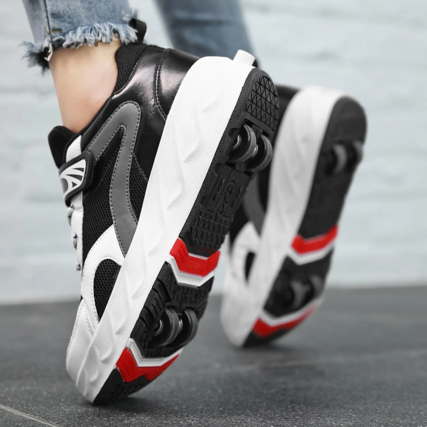 Outdoor Roller Skate Shoes for Kids, Parkour Roller Shoes with 4-Wheel & 2-Wheel Modes, Transformable Sneaker Skates for Boys, Versatile Roller Skating Footwear