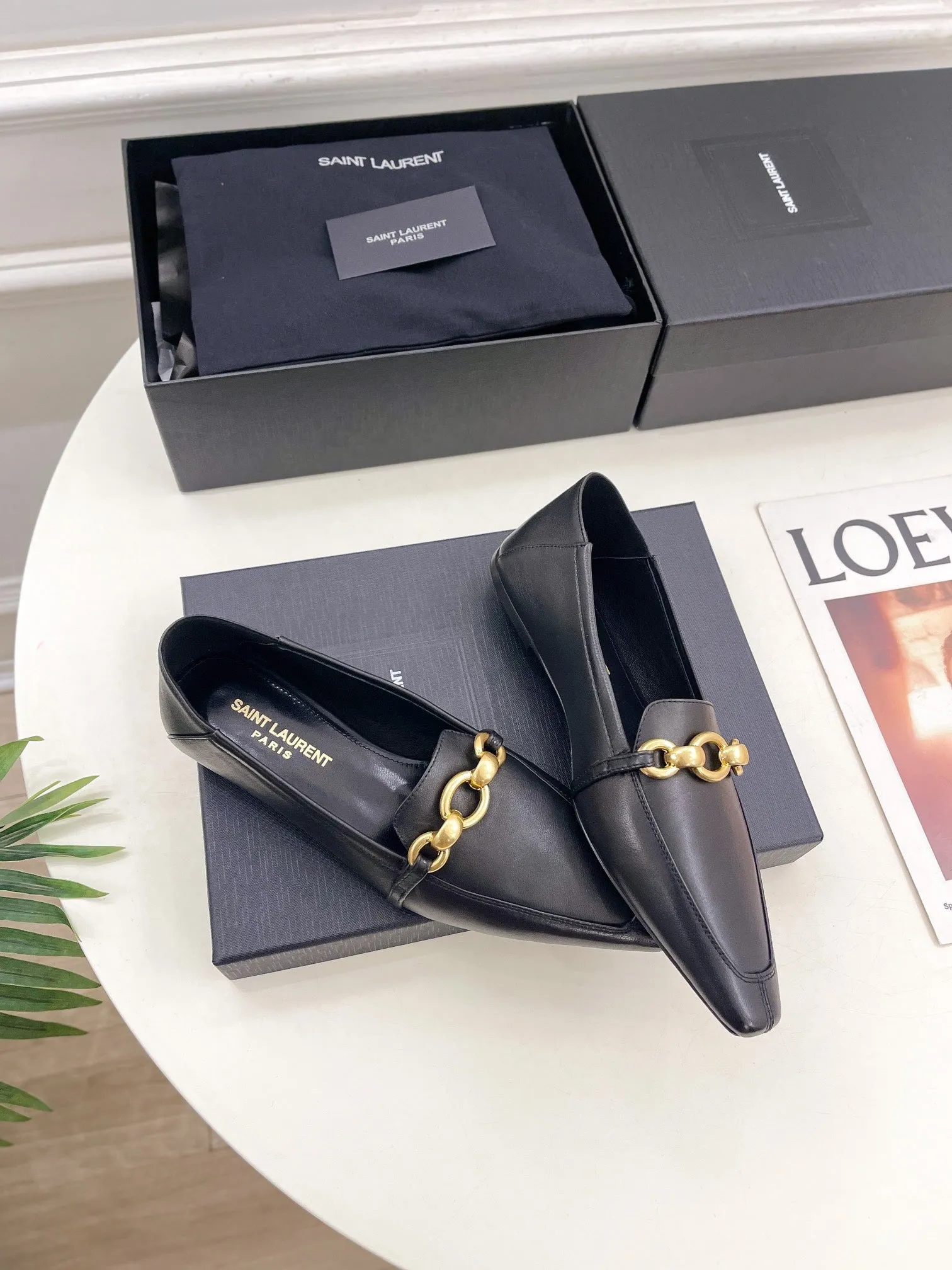 SMOOTH Wireless LOAFERS Laurent IN BLACK Saint Sleek FLAT WITH CHAIN GOLD CALFSKIN