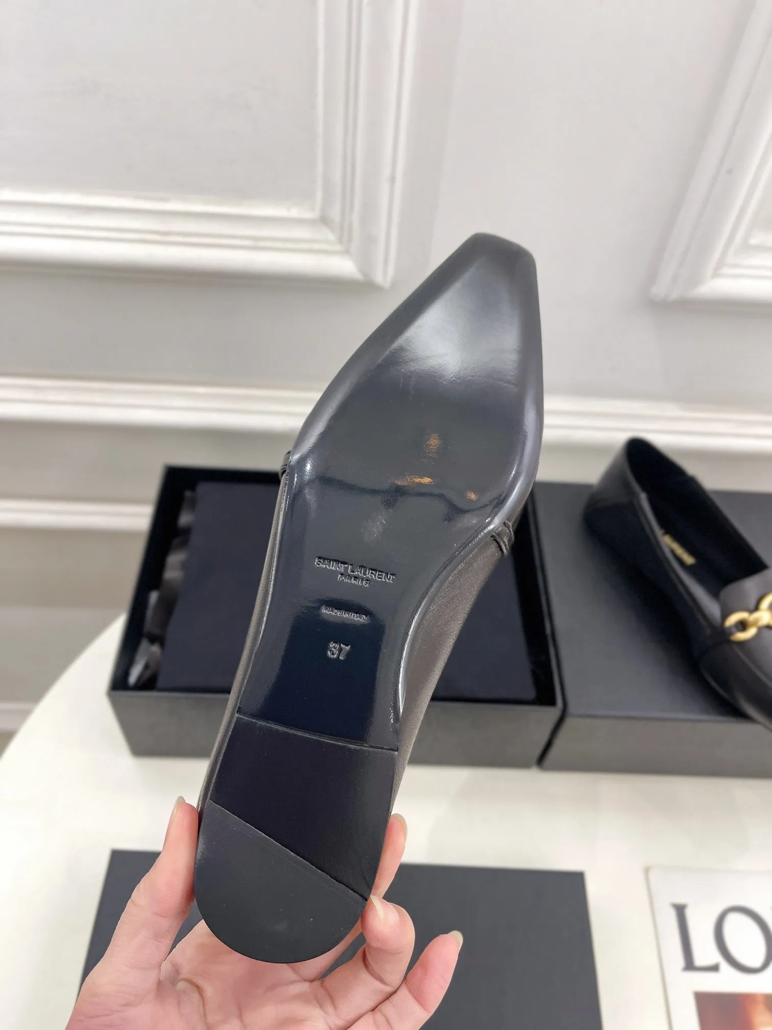 SMOOTH Wireless LOAFERS Laurent IN BLACK Saint Sleek FLAT WITH CHAIN GOLD CALFSKIN