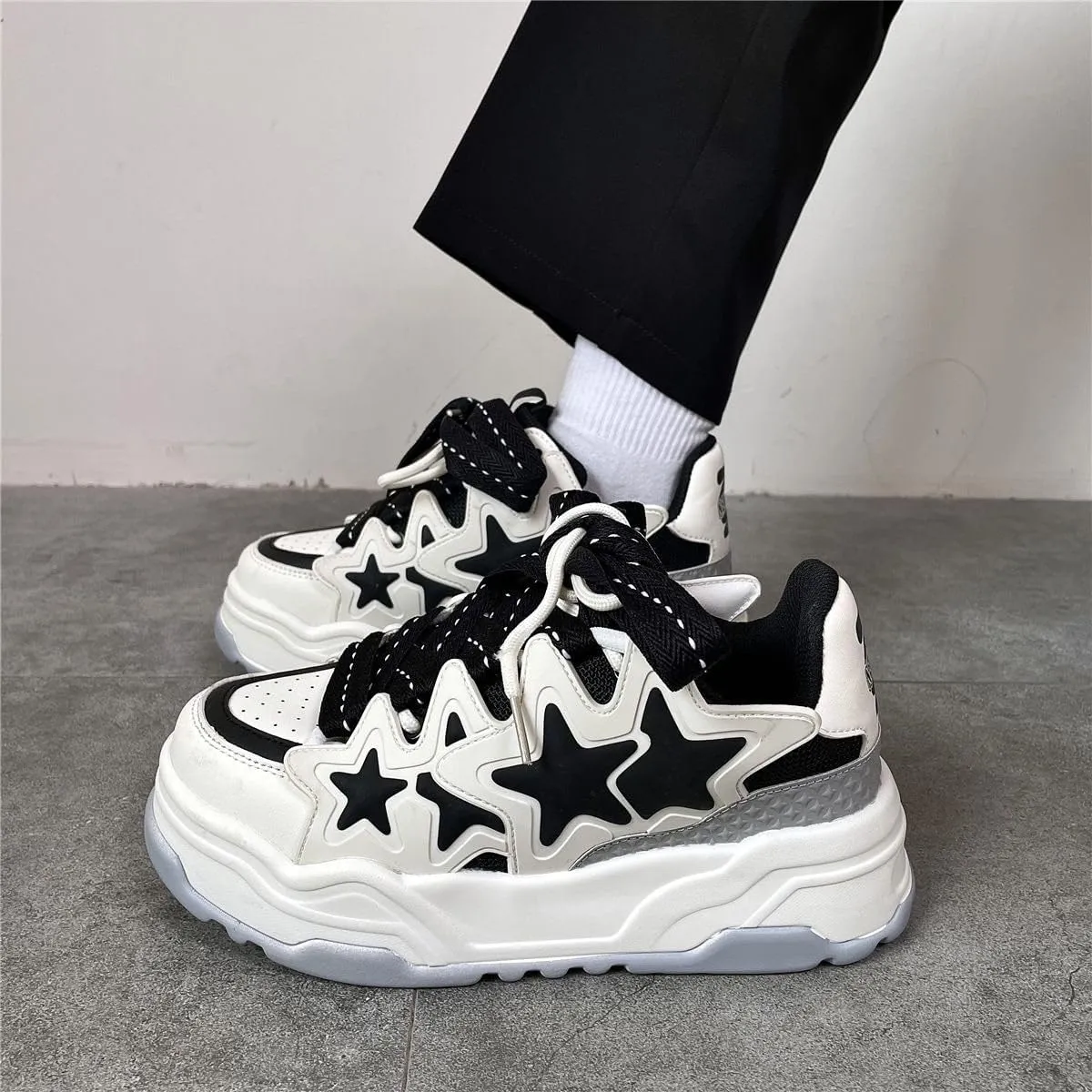 Star Shoes Walking Cute Sneakers for Women Thick Sole Y2K Shoes Walking Shoes Flat Platform Chunky Kawaii Style