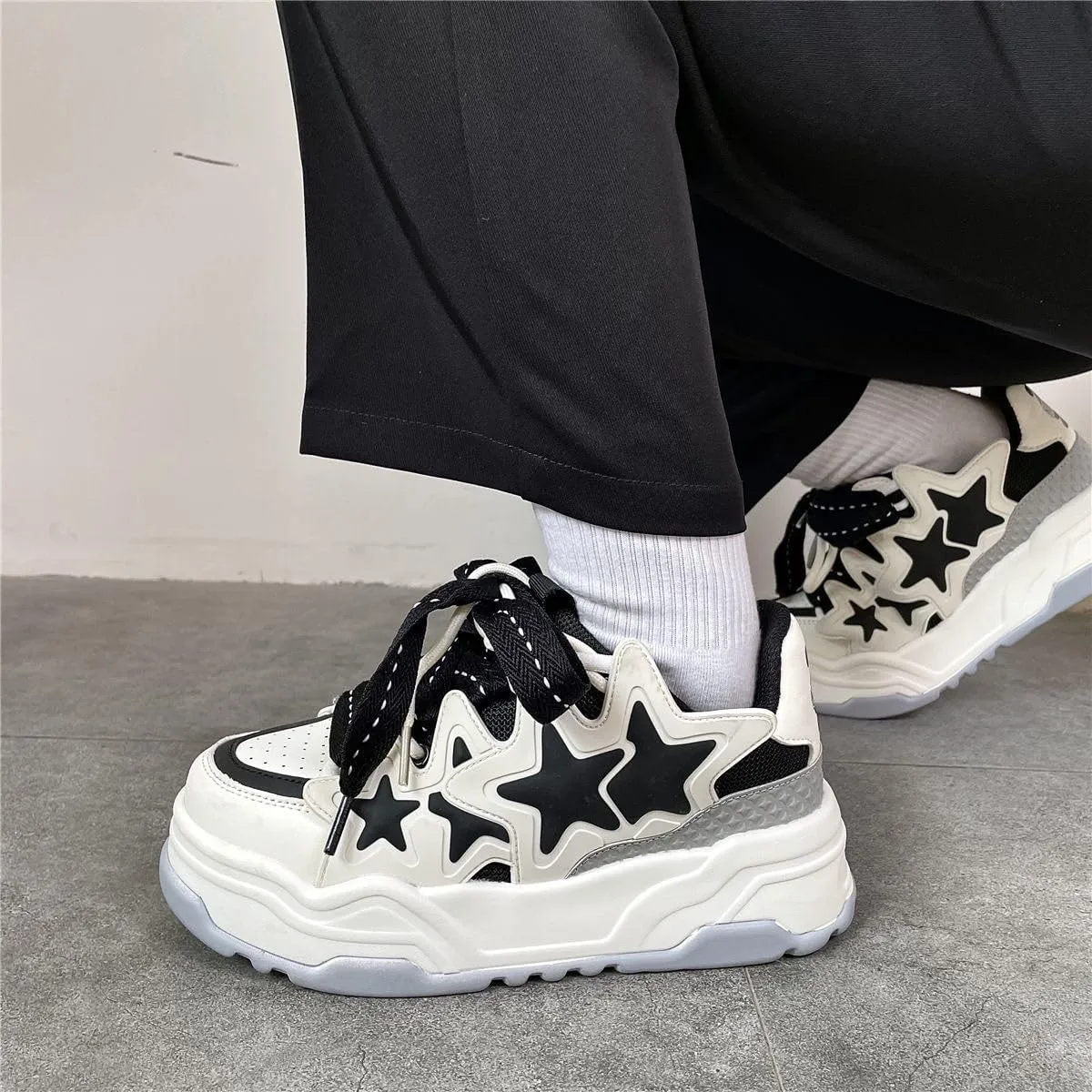 Star Shoes Walking Cute Sneakers for Women Thick Sole Y2K Shoes Walking Shoes Flat Platform Chunky Kawaii Style