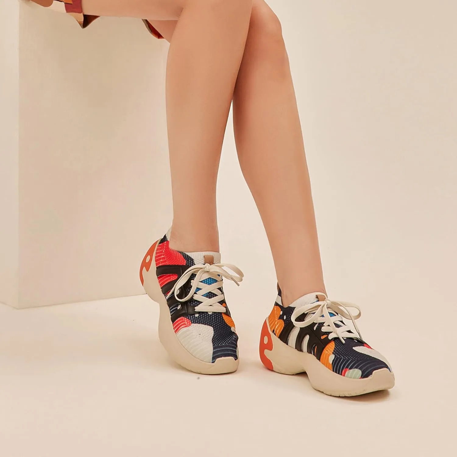UIN Women's Chunky Fashion Sneakers Walking Casual Comfortable Art Painted Travel Designer Shoes Salamanca