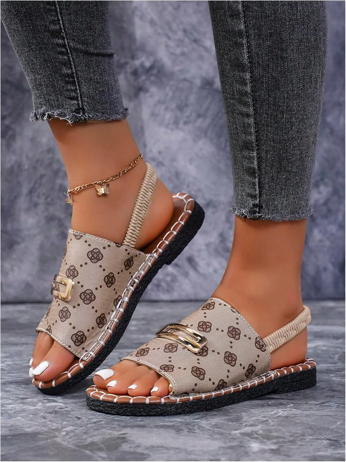 Verdusa Women's Wide Band Flat Sandals Buckle Open Toe Slip on Slippers