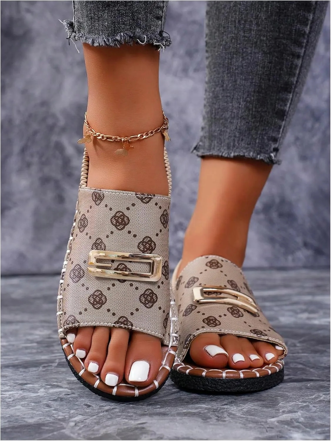 Verdusa Women's Wide Band Flat Sandals Buckle Open Toe Slip on Slippers