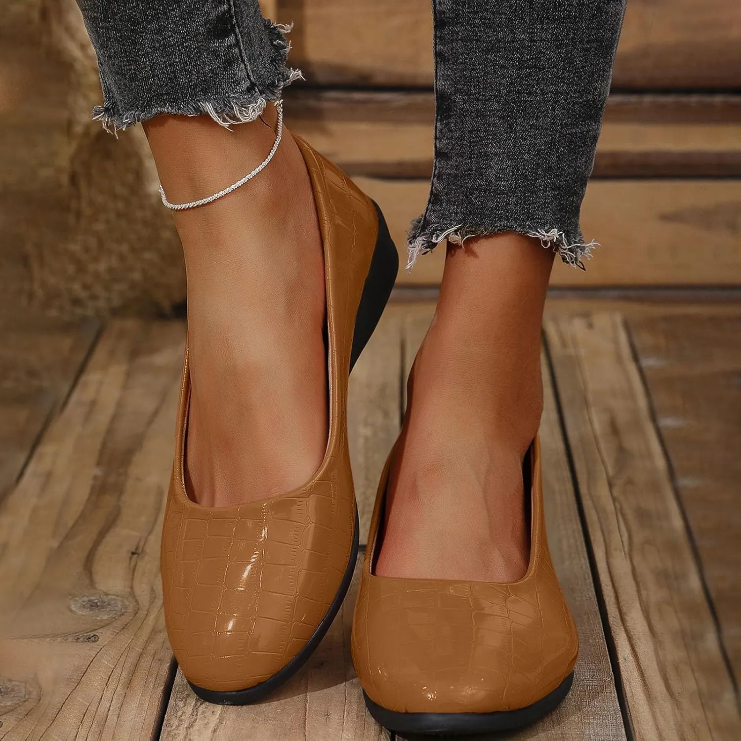 Women's Leather Classic Wedge Moccasins Platform Wedge Walking Shoes Casual Comfortable Slip On Closed Toe Shoes
