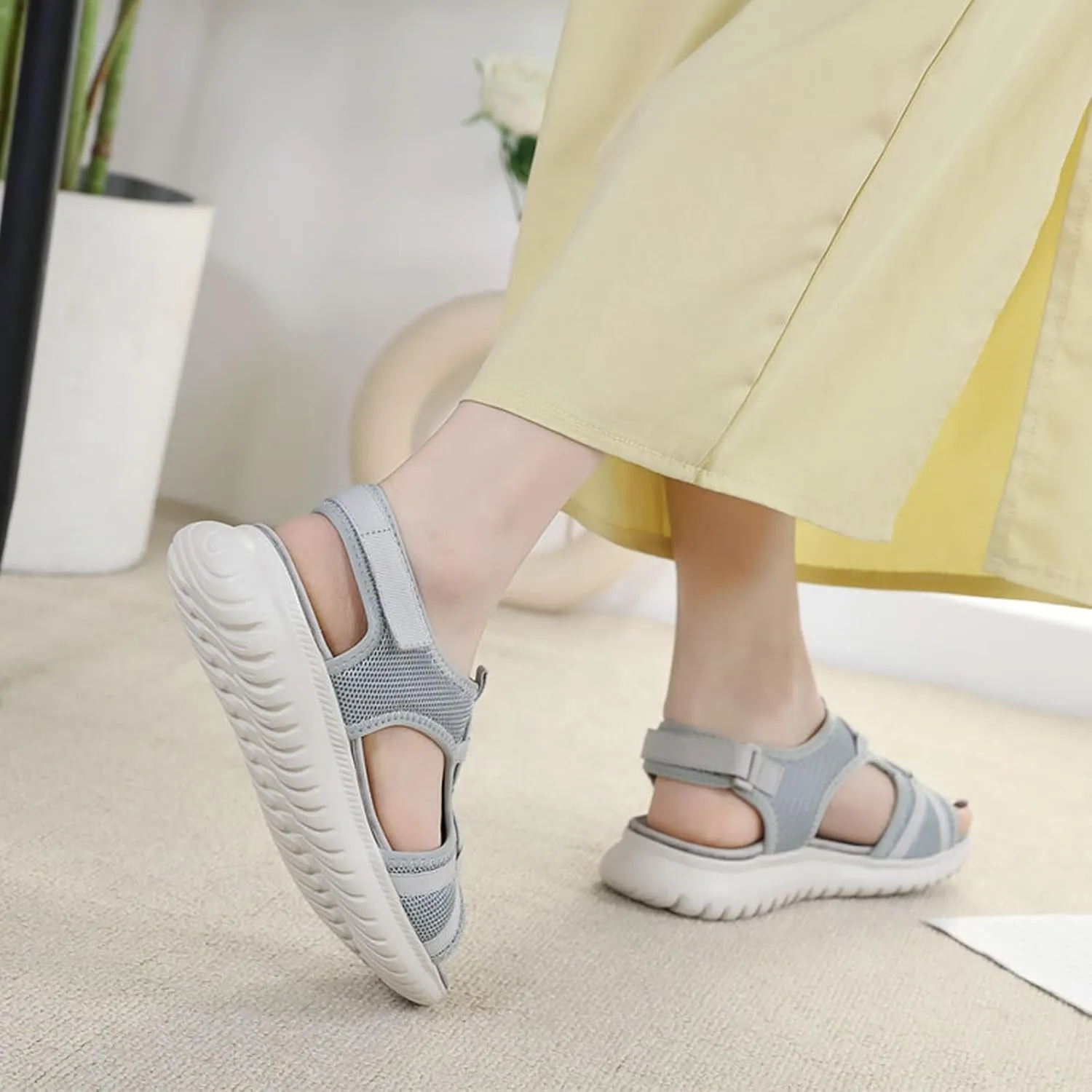 Women'S Mesh Flat Sports Sandals With Hook And Loop Round Peep Toe Straps Hollow Non-Slip Summer Casual Walking Shoes